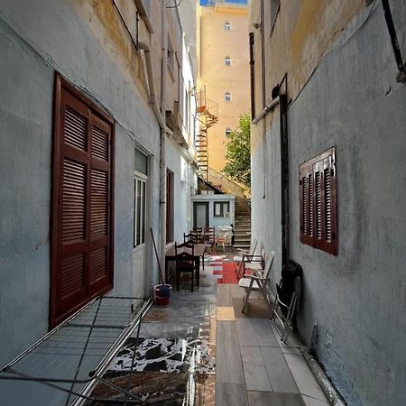 Ngm . Home Pireu Exterior foto