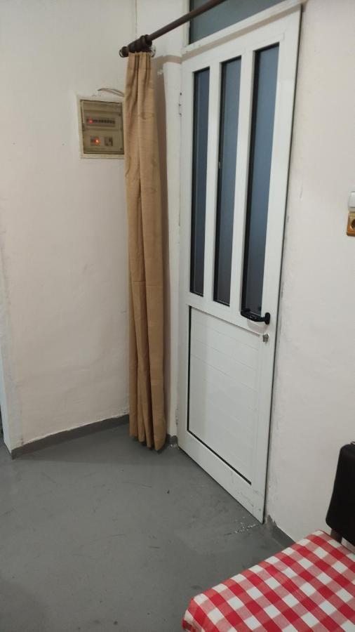 Ngm . Home Pireu Exterior foto